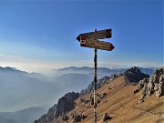 36 Al termine del Sentiero dei morti entriamo sul Sentiero delle foppe ormai giunti al Rosalba